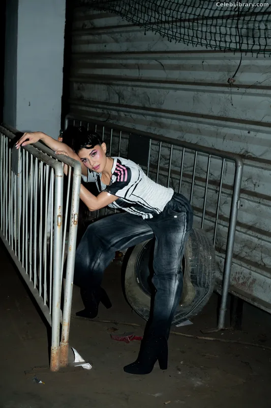 Jacqueline Fernandez photo 10 of 102