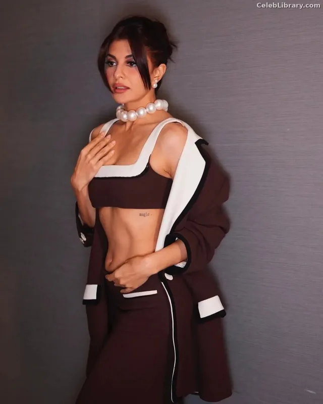 Jacqueline Fernandez photo 23 of 102