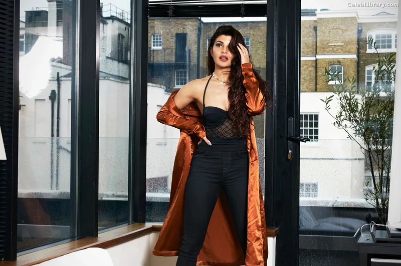 Jacqueline Fernandez photo 4 of 102
