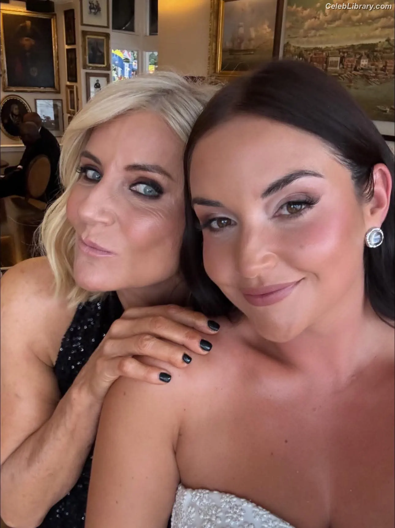 Jacqueline Jossa photo 13 of 528