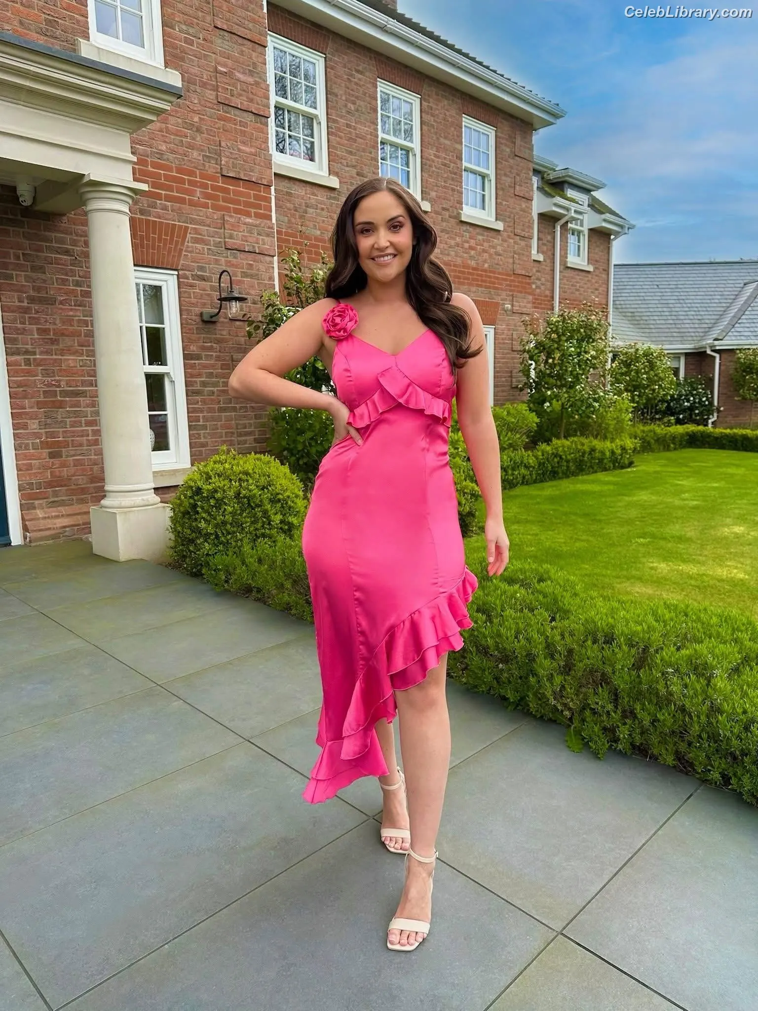 Jacqueline Jossa photo 7 of 528