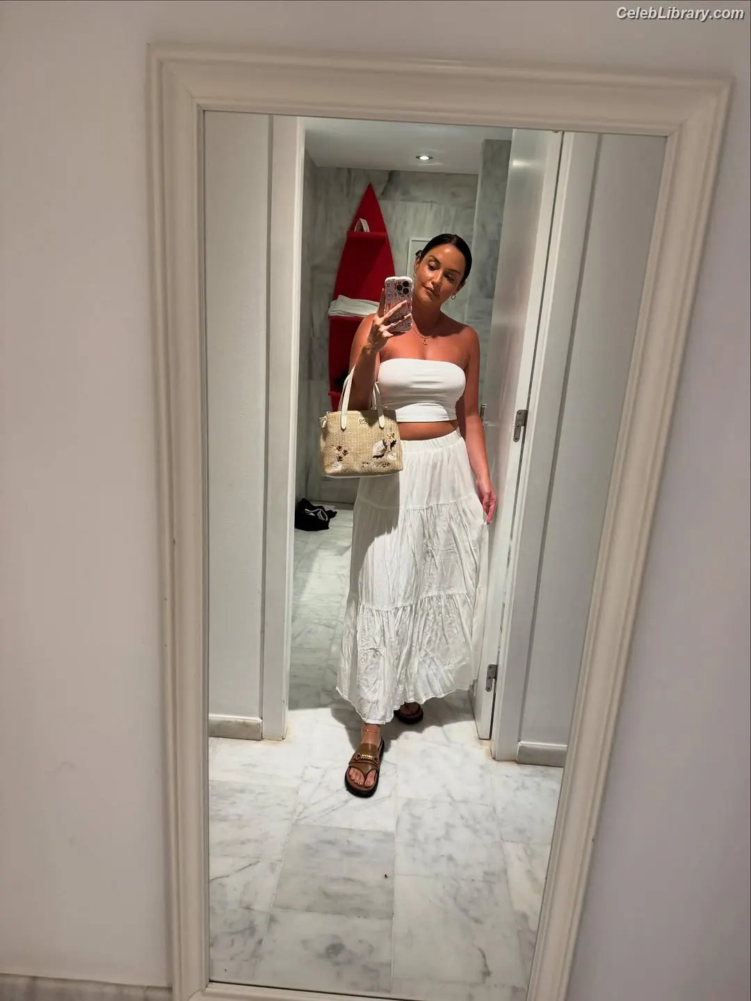 Jacqueline Jossa photo 10 of 528