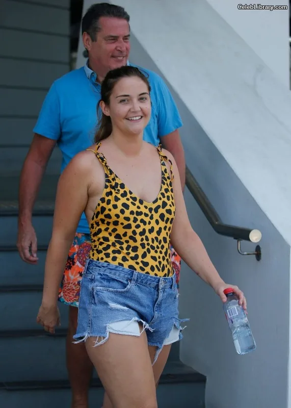 Jacqueline Jossa photo 14 of 529