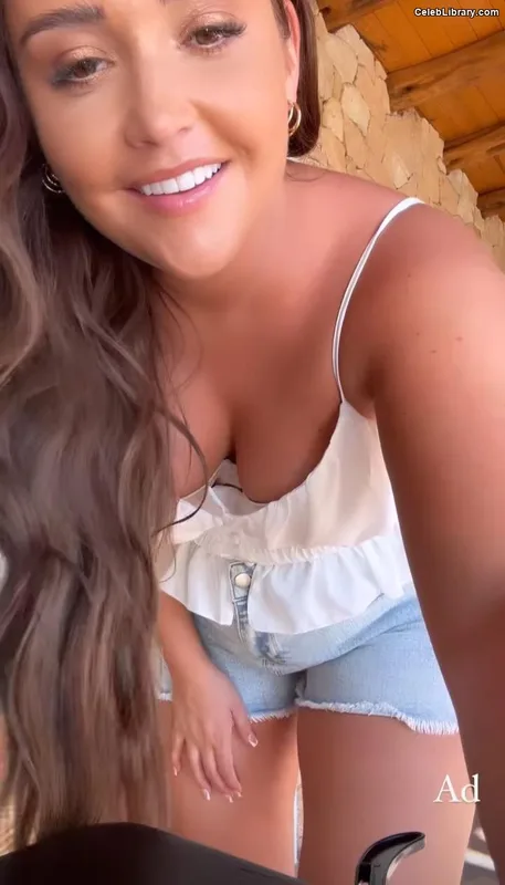 Jacqueline Jossa photo 23 of 529