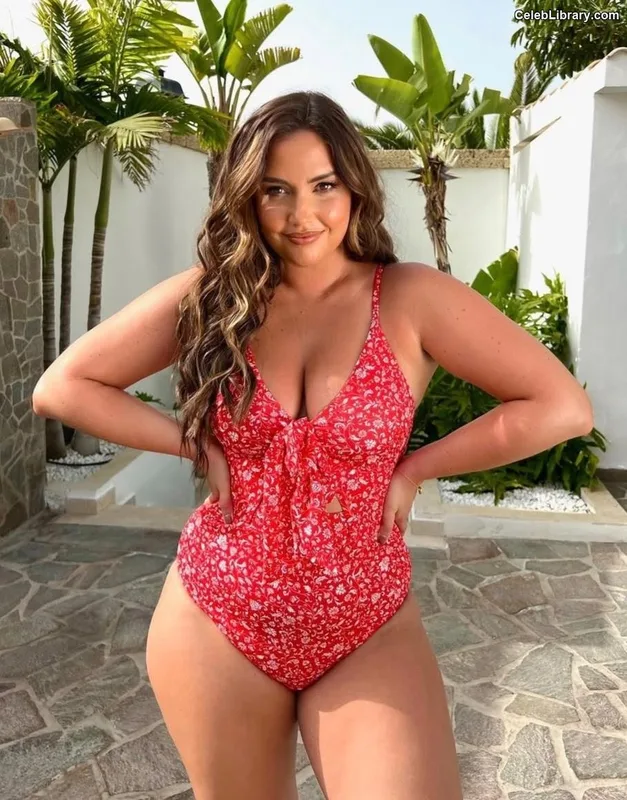 Jacqueline Jossa photo 1 of 529