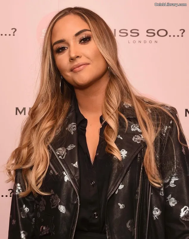 Jacqueline Jossa photo 23 of 529