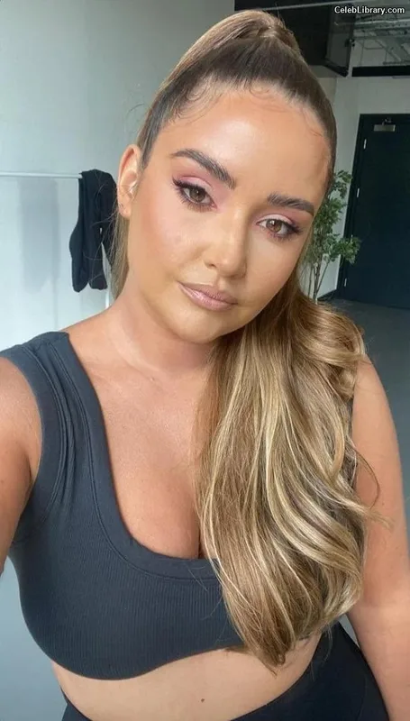 Jacqueline Jossa photo 20 of 529