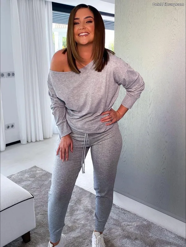 Jacqueline Jossa photo 21 of 529