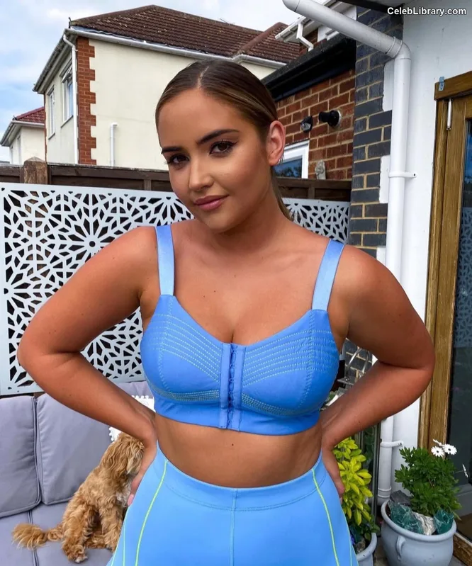 Jacqueline Jossa photo 8 of 529