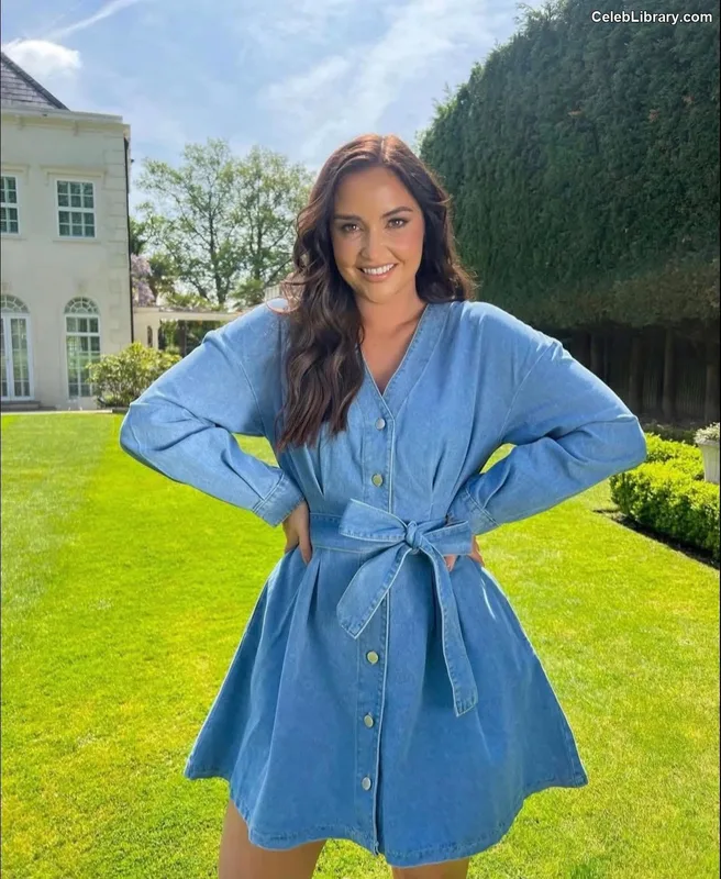 Jacqueline Jossa photo 11 of 529