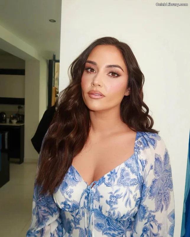 Jacqueline Jossa photo 24 of 529