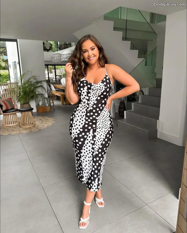 Jacqueline Jossa photo 10 of 529