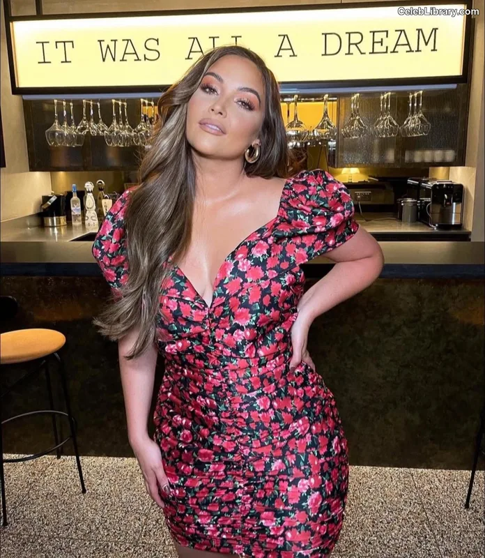 Jacqueline Jossa photo 12 of 529