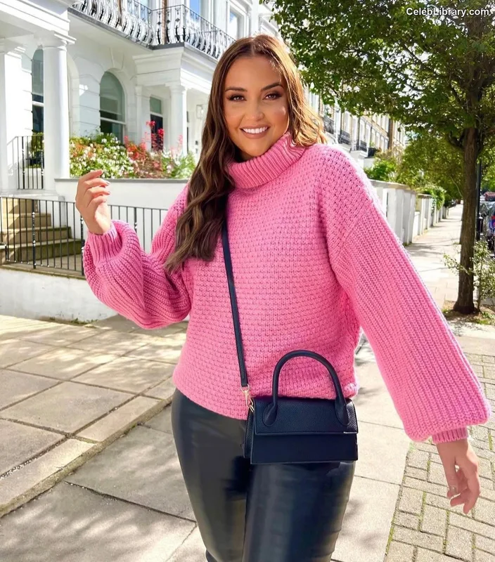 Jacqueline Jossa photo 15 of 529