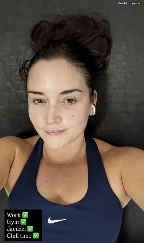 Jacqueline Jossa photo 11 of 529