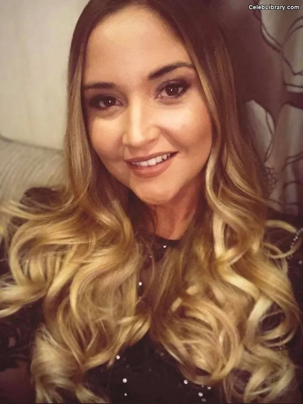 Jacqueline Jossa photo 24 of 529