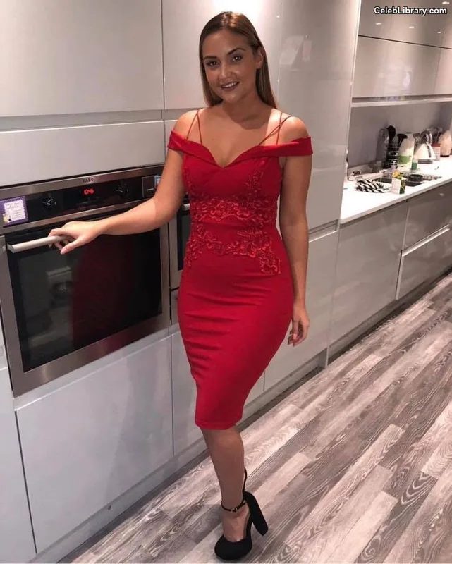 Jacqueline Jossa photo 1 of 529