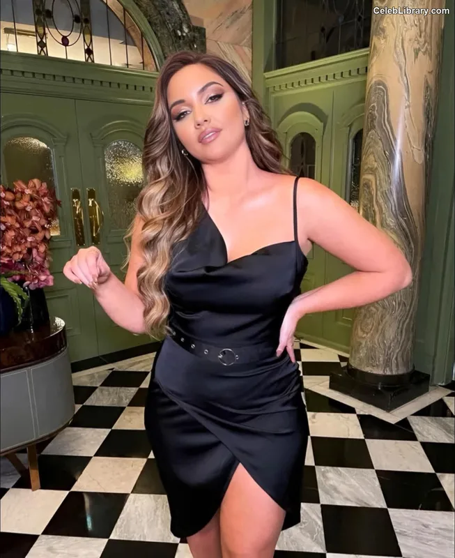 Jacqueline Jossa photo 12 of 529