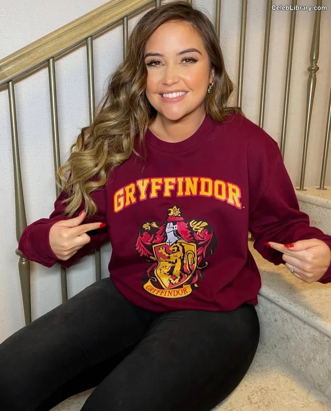 Jacqueline Jossa photo 10 of 529