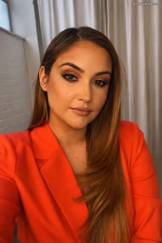 Jacqueline Jossa photo 5 of 529