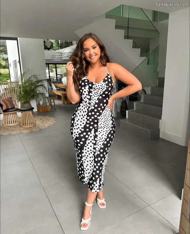 Jacqueline Jossa photo 17 of 529