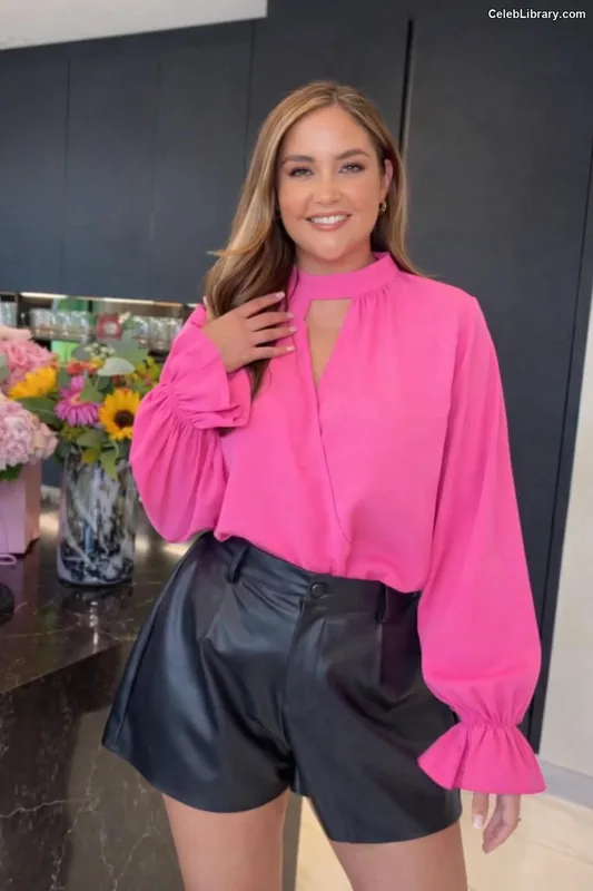 Jacqueline Jossa photo 21 of 529