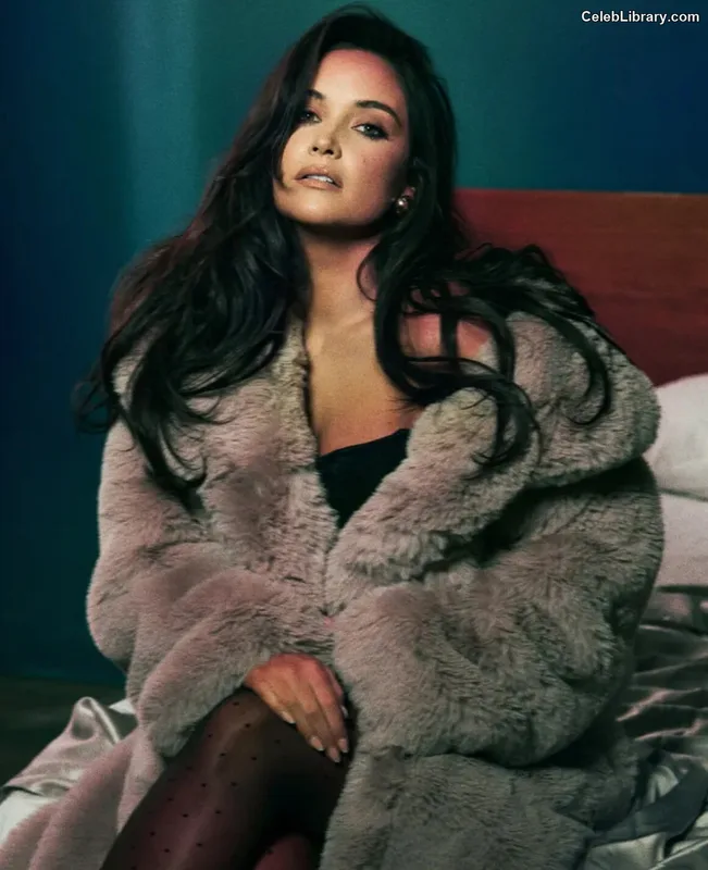 Jacqueline Jossa photo 15 of 529