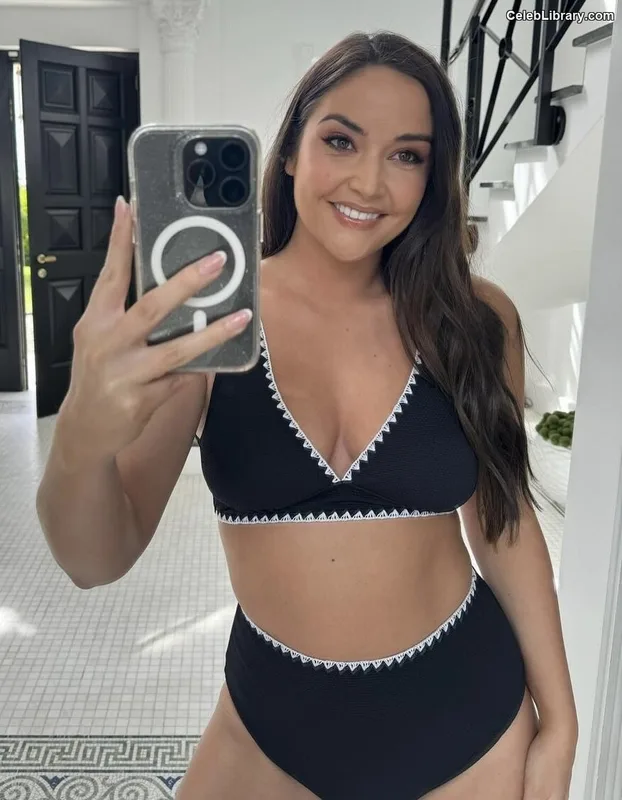 Jacqueline Jossa photo 22 of 529