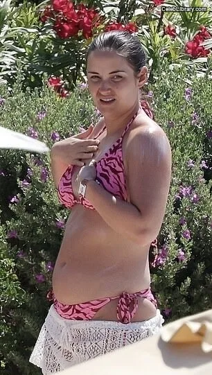 Jacqueline Jossa photo 14 of 529
