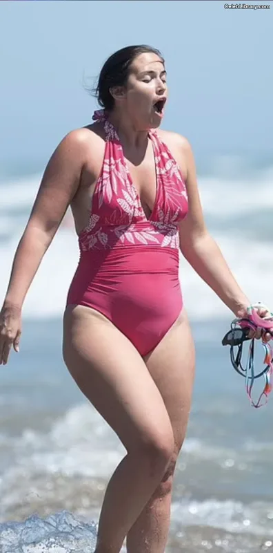 Jacqueline Jossa photo 6 of 529