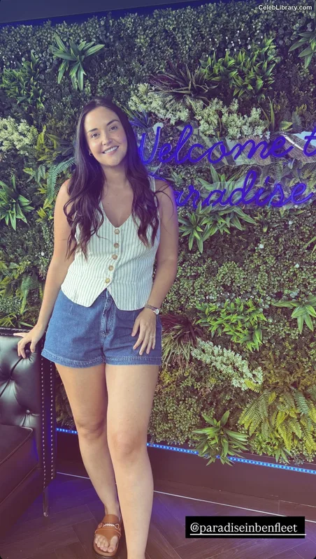 Jacqueline Jossa photo 16 of 529