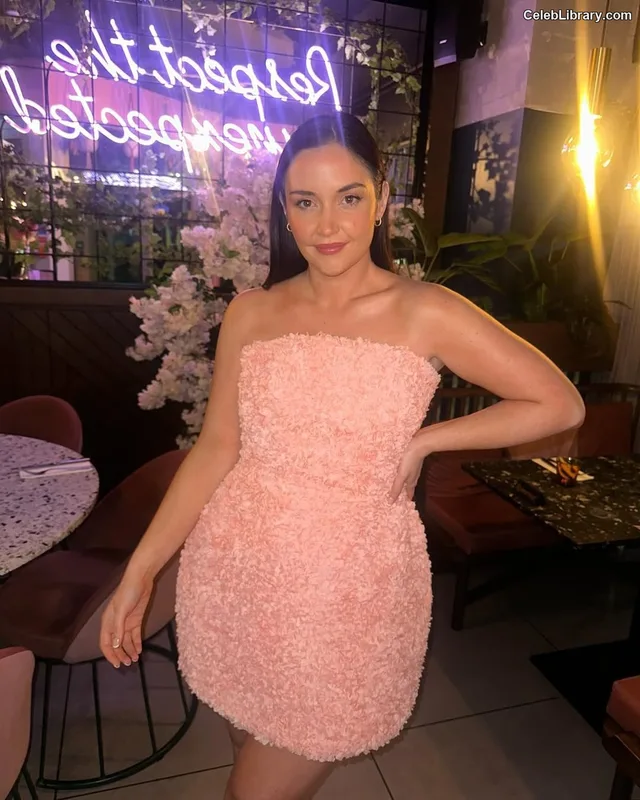 Jacqueline Jossa photo 5 of 529