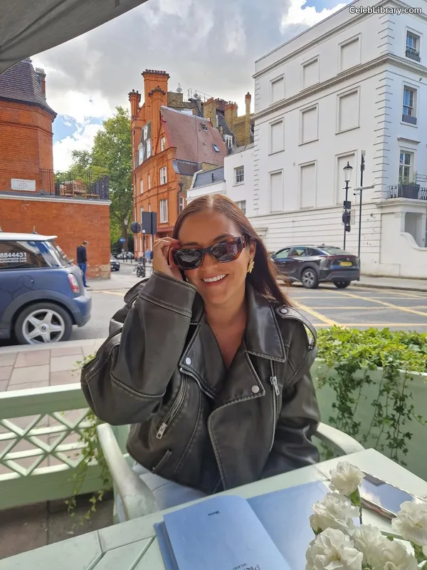 Jacqueline Jossa photo 12 of 529