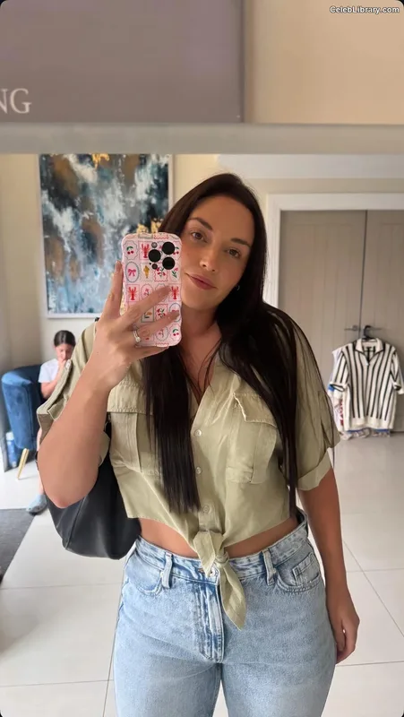 Jacqueline Jossa photo 20 of 529