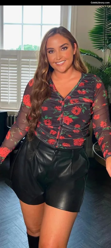 Jacqueline Jossa photo 21 of 529