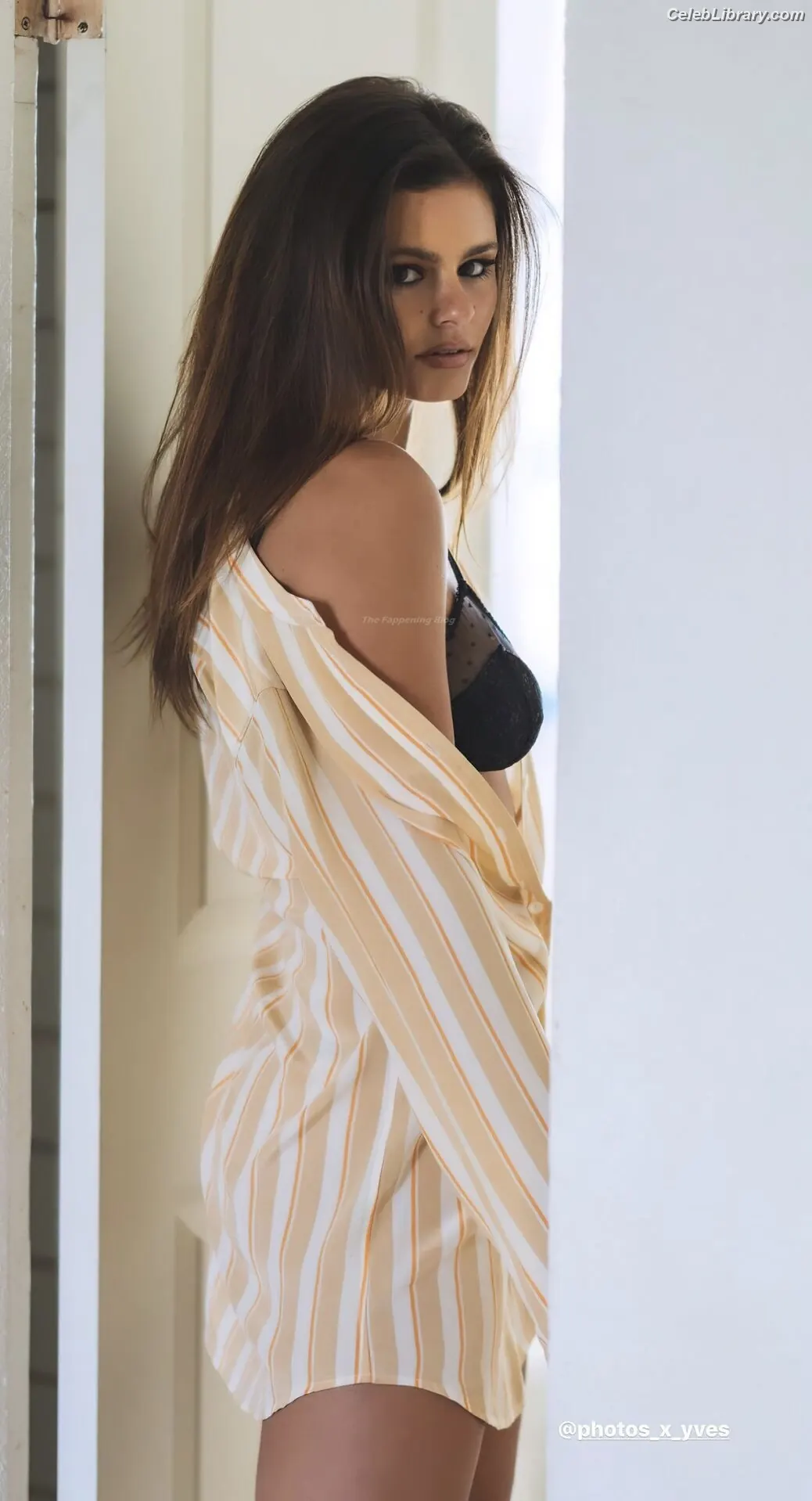 Jacquie Lee photo 9 of 268