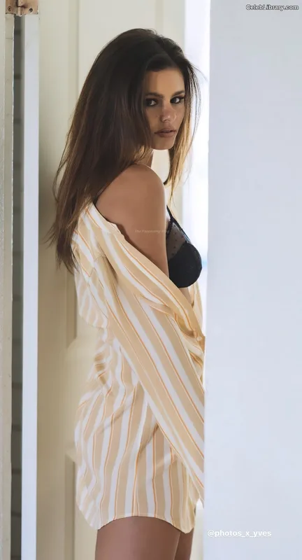Jacquie Lee photo 9 of 269