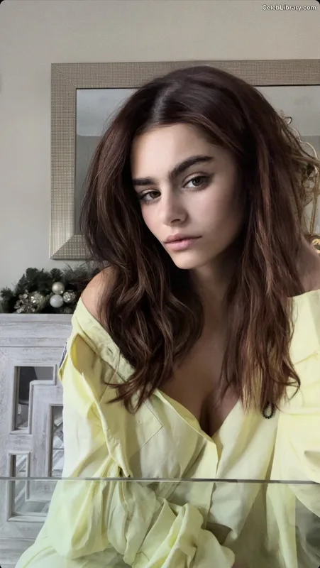Jacquie Lee photo 12 of 269
