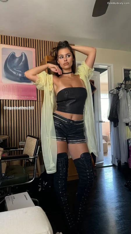Jacquie Lee photo 5 of 269