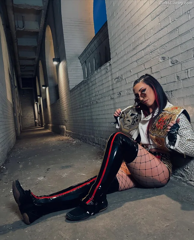 Jacy Jayne photo 2 of 667