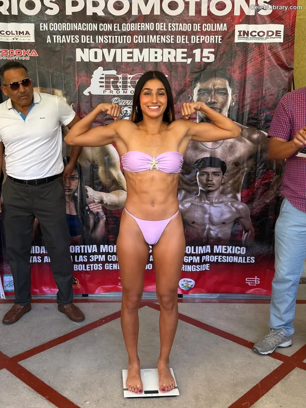 Jadalie Medeiros photo 8 of 90