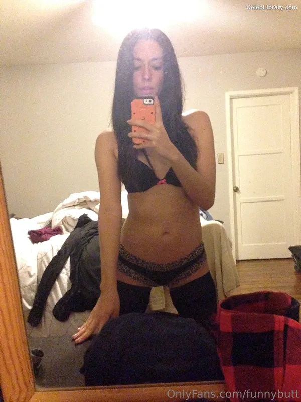 Jade Catta-Preta photo 14 of 81