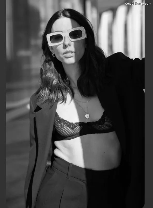 Jade Catta-Preta photo 7 of 81