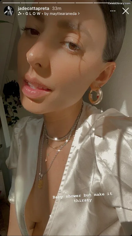 Jade Catta-Preta photo 6 of 81