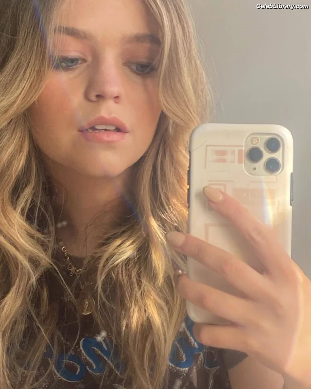 Jade Pettyjohn photo 16 of 26
