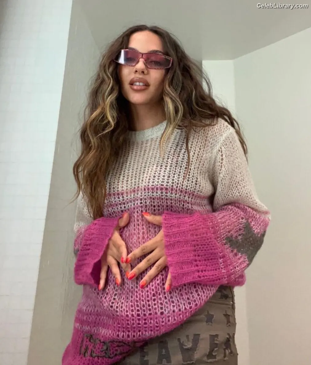 Jade Thirlwall photo 5 of 475