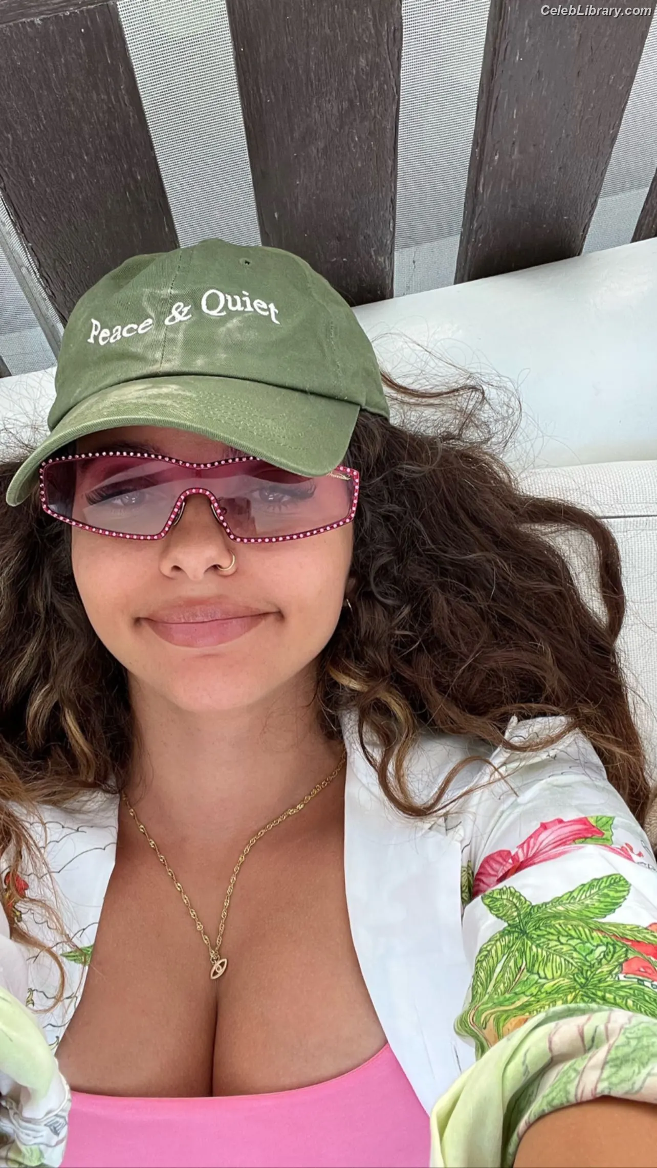 Jade Thirlwall photo 4 of 475