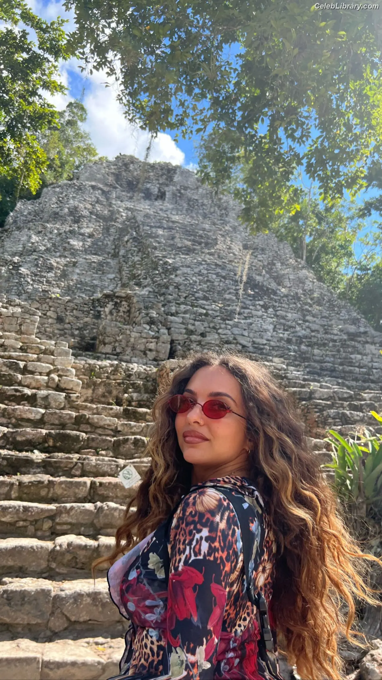 Jade Thirlwall photo 10 of 475