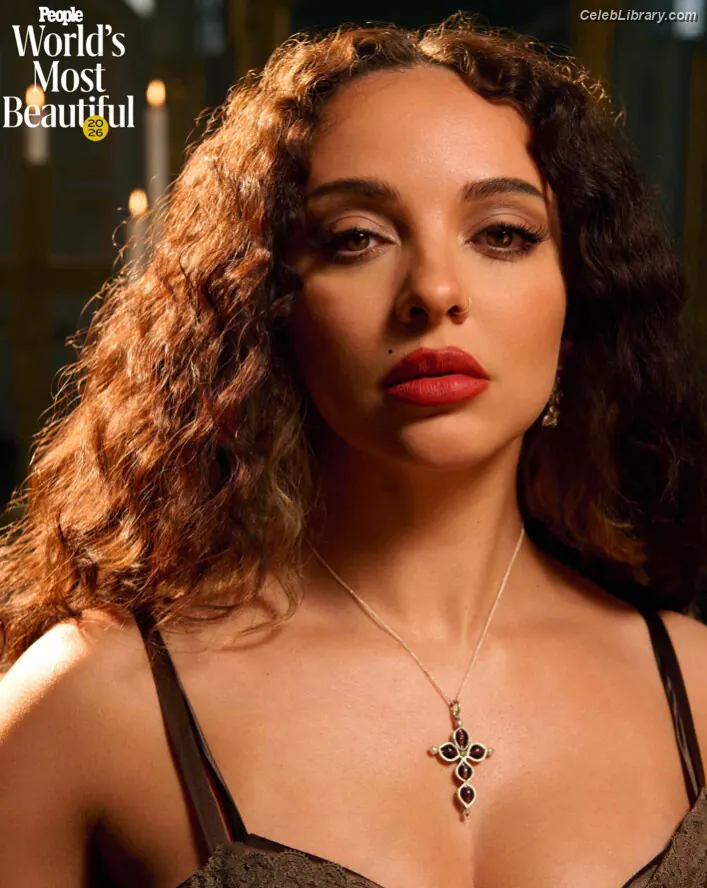 Jade Thirlwall photo 1 of 475