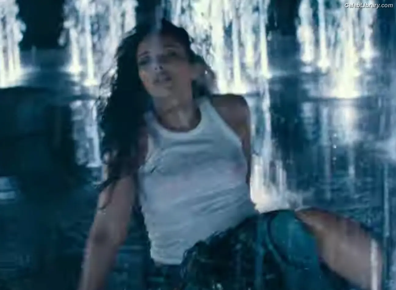 Jade Thirlwall photo 13 of 475